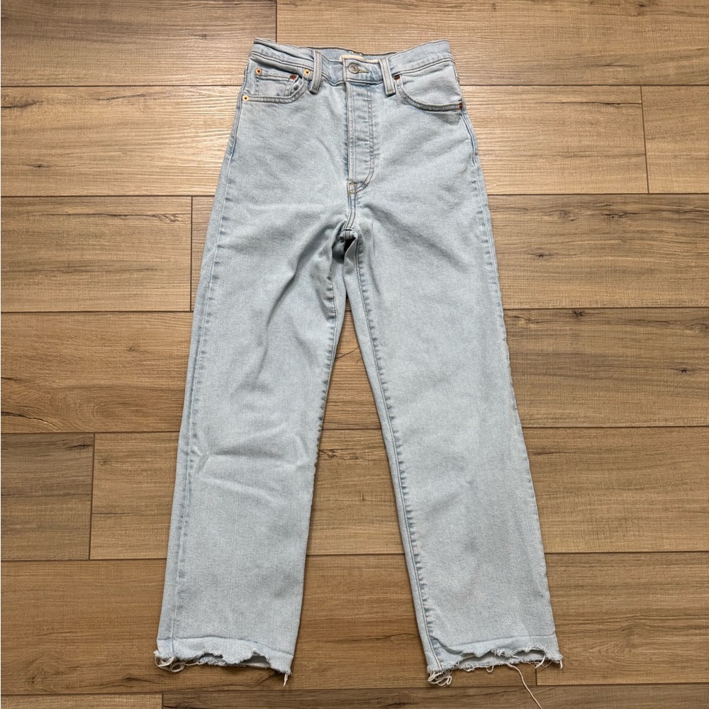 Levi’s Ribcage Straight Ankle Jeans